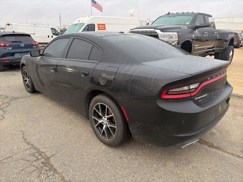 Used 2019 Dodge Charger SXT image 6