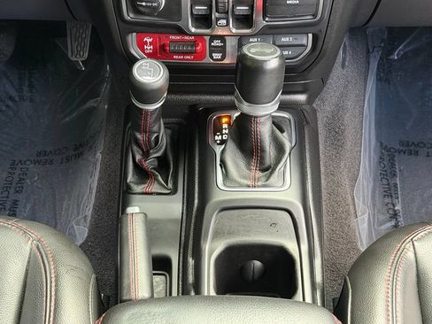 Used 2021 Jeep Wrangler Unlimited Rubicon AWD/4WD image 50