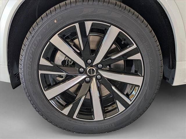 New 2026 Volvo XC90 T8 Core AWD/4WD image 10