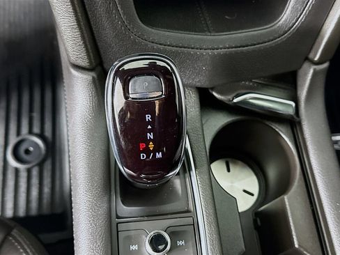 Used 2025 Cadillac XT5 Premium Luxury AWD/4WD image 18