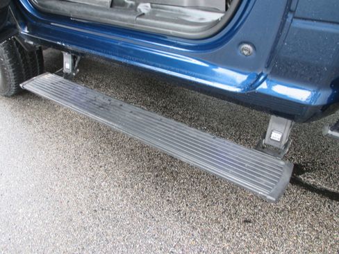 Used 2024 RAM 2500 Tradesman w/ Chrome Appearance Group image 12