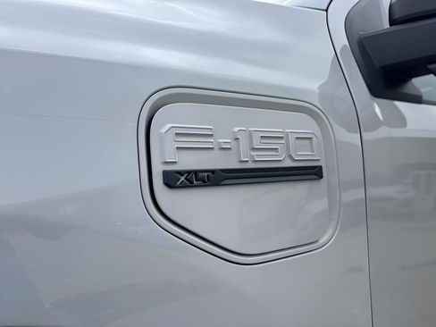 Used 2023 Ford F150 Lightning XLT image 11