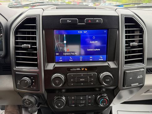 Used 2019 Ford F150 XLT w/ Equipment Group 302A Luxury AWD/4WD image 11