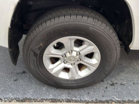 Certified 2019 Toyota 4Runner SR5 image 32