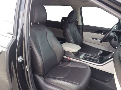 Used 2024 Kia Carnival SX image 27