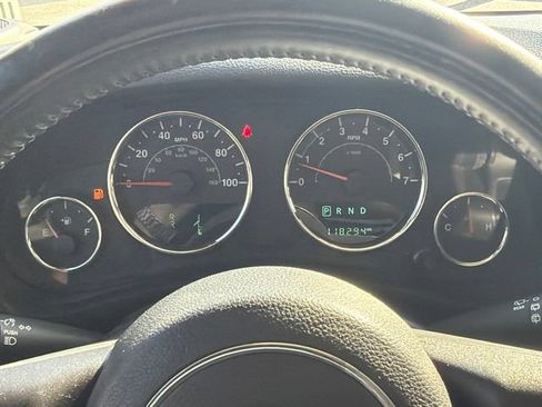 Used 2015 Jeep Wrangler Unlimited Sport w/ Quick Order Package 24S AWD/4WD image 33