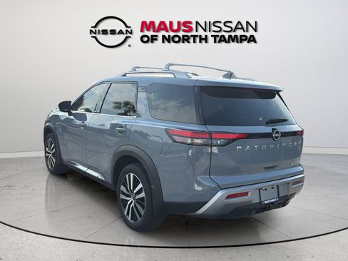 Certified 2025 Nissan Pathfinder Platinum w/ Cargo Package FWD image 8