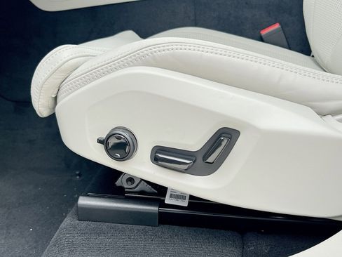 New 2026 Volvo XC60 B5 Ultra w/ Protection Package Premier image 14