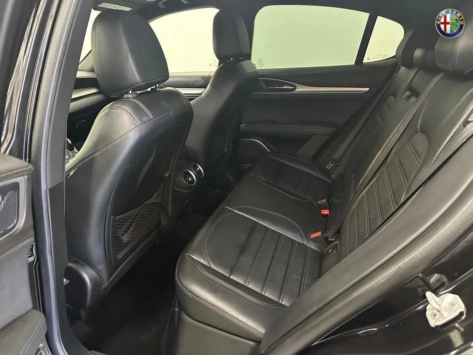 Used 2019 Alfa Romeo Stelvio Ti Sport w/ Quick Order Package 22S Sport AWD/4WD image 15