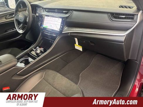 New 2026 Jeep Grand Cherokee Altitude image 41