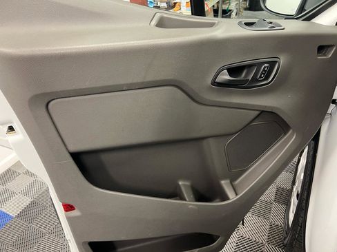 Used 2023 Ford Transit 350 XLT RWD image 5
