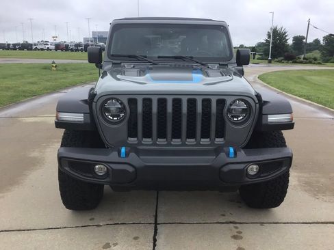 Used 2022 Jeep Wrangler Unlimited Rubicon 4xe w/ Cold Weather Group AWD/4WD image 2