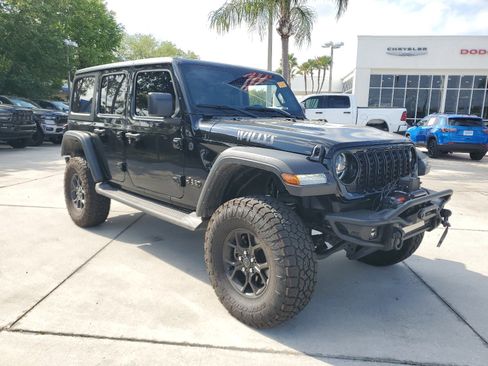 Used 2024 Jeep Wrangler Willys image 4