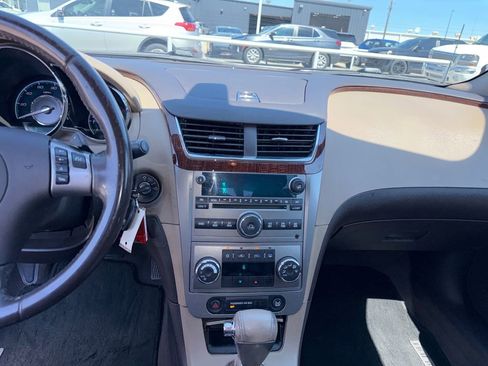 Used 2009 Chevrolet Malibu LTZ w/ Rear Power Package image 18