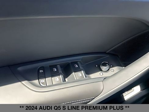 Used 2024 Audi Q5 2.0T Premium Plus AWD/4WD image 31