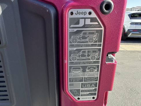 Used 2024 Jeep Wrangler Sahara w/ Safety Group image 42