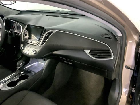 Used 2024 Chevrolet Malibu LT FWD image 16