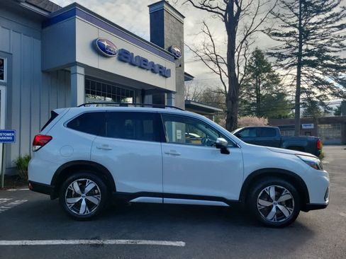Used 2020 Subaru Forester Touring image 2