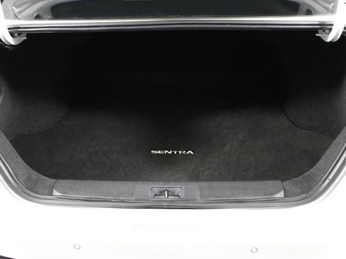 Used 2025 Nissan Sentra SR w/ SR Premium Package FWD image 15