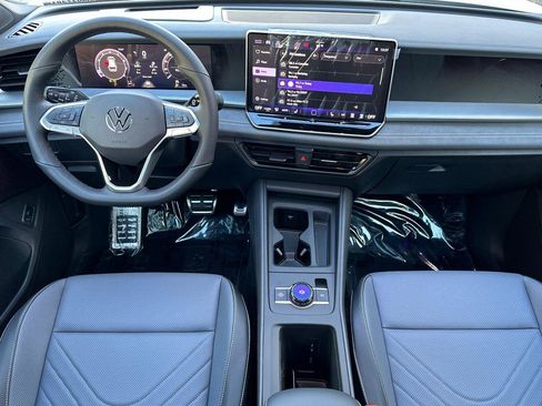 New 2026 Volkswagen Tiguan SE R-Line image 12