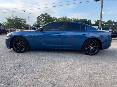 Used 2020 Dodge Charger SXT w/ Blacktop Package image 7