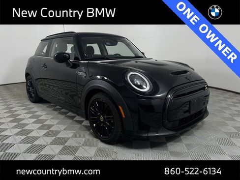 Used 2024 MINI Cooper SE image 1