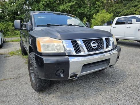 Used 2009 Nissan Titan SE w/ SE Drivers Convenience Pkg AWD/4WD image 4