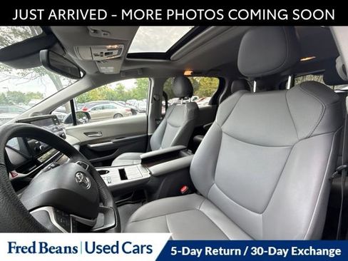 Used 2023 Toyota Sienna XLE w/ XLE Plus Package AWD/4WD image 6
