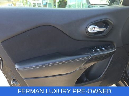 Used 2016 Jeep Cherokee Latitude w/ Safety/Convenience Group image 10