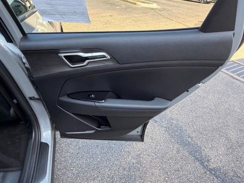 Used 2023 Kia Sportage X-Line w/ X-Line Premium Package AWD/4WD image 11