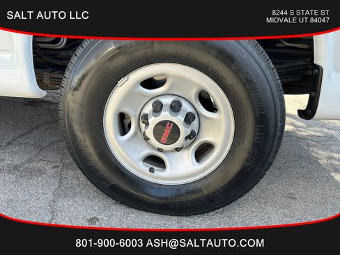 Used 2023 GMC Savana 3500 LS image 7