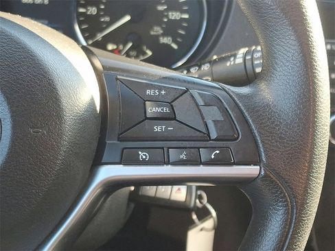 Used 2021 Nissan Rogue Sport S image 21