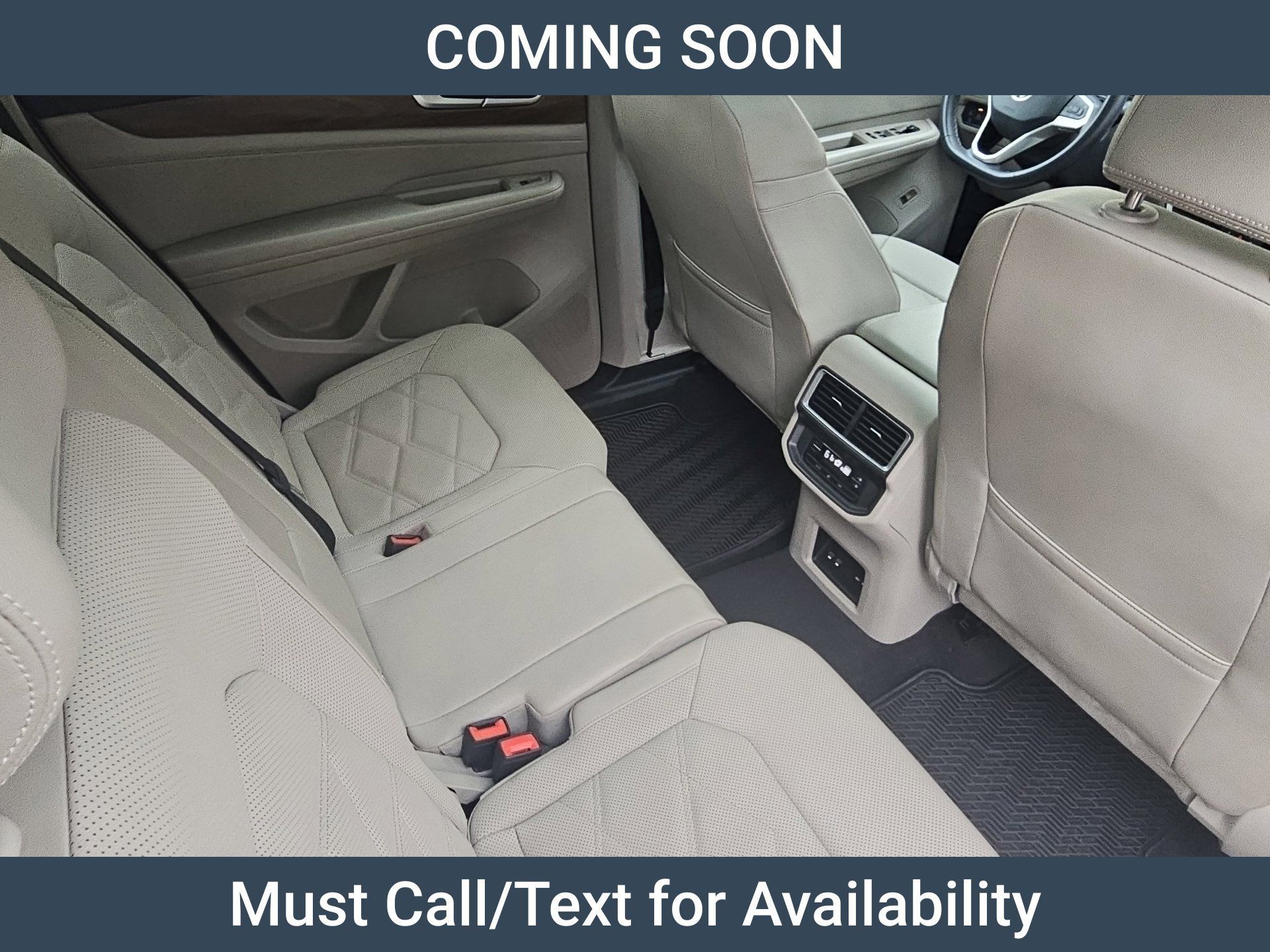 Used 2024 Volkswagen Atlas SE AWD/4WD image 11
