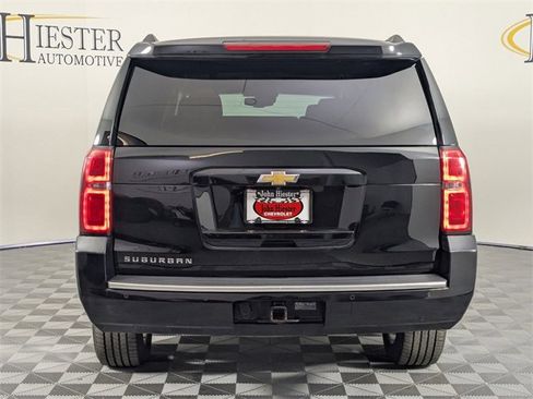 Used 2020 Chevrolet Suburban LT image 6