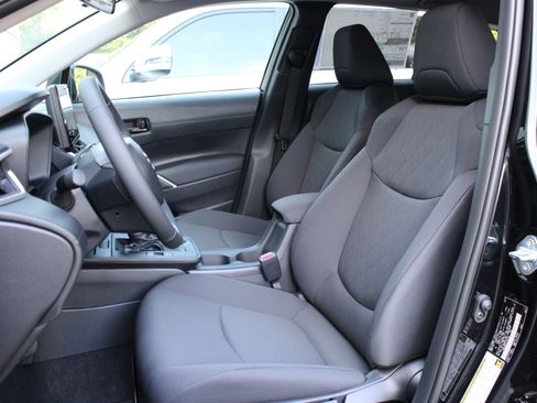 New 2026 Toyota Corolla Cross LE AWD/4WD image 17