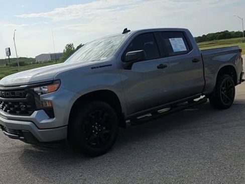 Used 2024 Chevrolet Silverado 1500 Custom w/ Turbomax Blackout Package AWD/4WD image 4