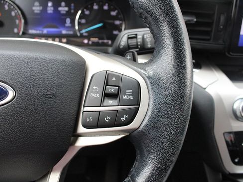 Used 2020 Ford Explorer XLT w/ Comfort Package AWD/4WD image 12