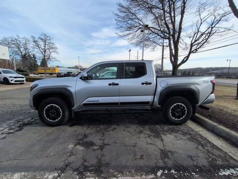 Used 2024 Toyota Tacoma TRD Off-Road w/ TRD Off Road Upgrade Package image 6