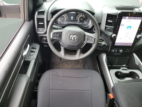 Used 2025 RAM 1500 Big Horn AWD/4WD image 8