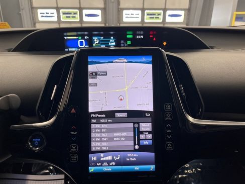 Used 2020 Toyota Prius Prime XLE image 22