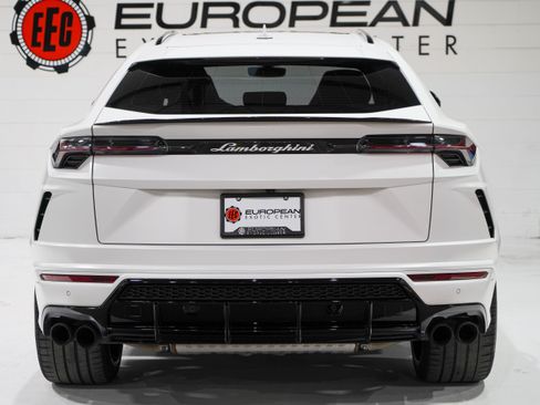 Used 2021 Lamborghini Urus AWD/4WD image 3