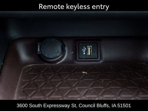 Used 2023 Toyota RAV4 Limited w/ Limited Grade Weather Package AWD/4WD image 18