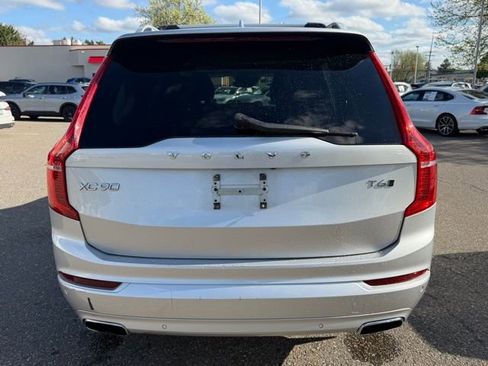 Used 2018 Volvo XC90 T6 Momentum w/ Convenience Package AWD/4WD image 8