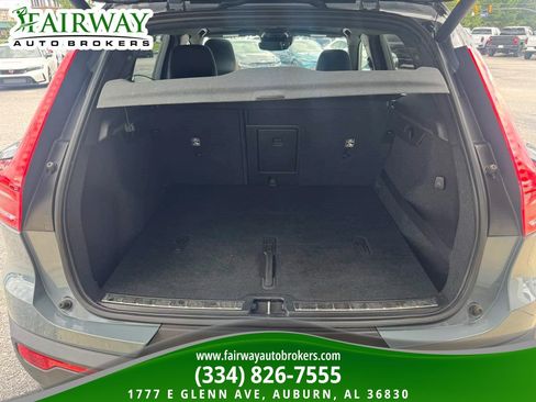 Used 2020 Volvo XC40 T5 R-Design AWD/4WD image 26