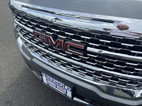 Used 2023 GMC Acadia Denali AWD/4WD image 32