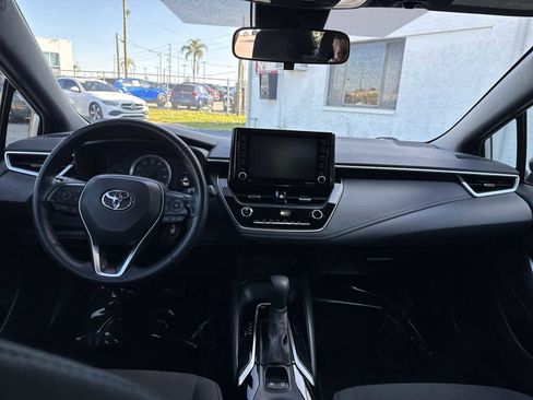Used 2022 Toyota Corolla SE image 14