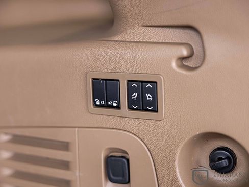 Used 2019 Cadillac Escalade ESV Platinum image 19