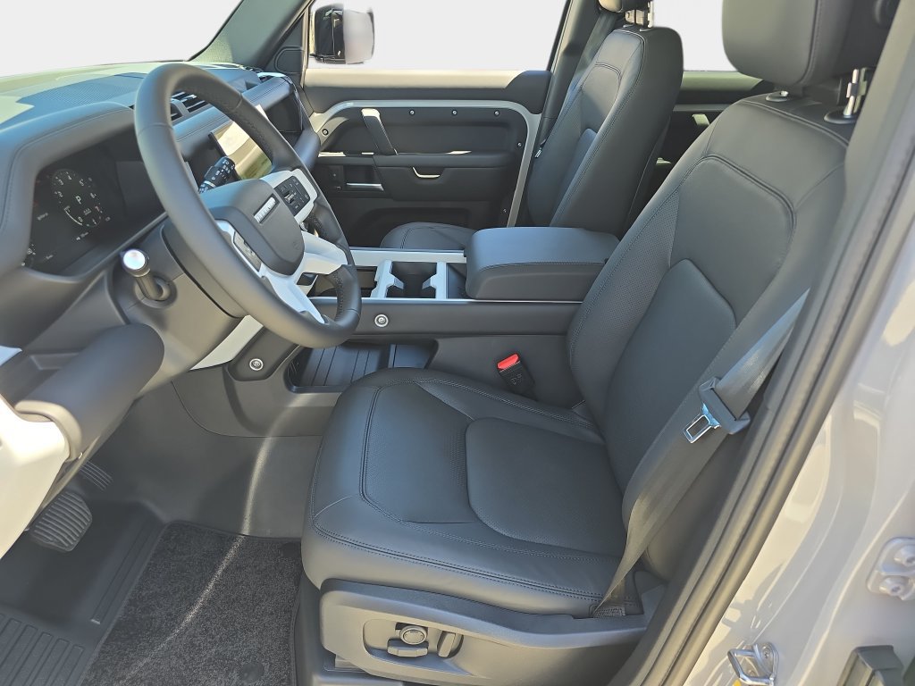 New 2026 Land Rover Defender 110 X-Dynamic SE AWD/4WD image 15