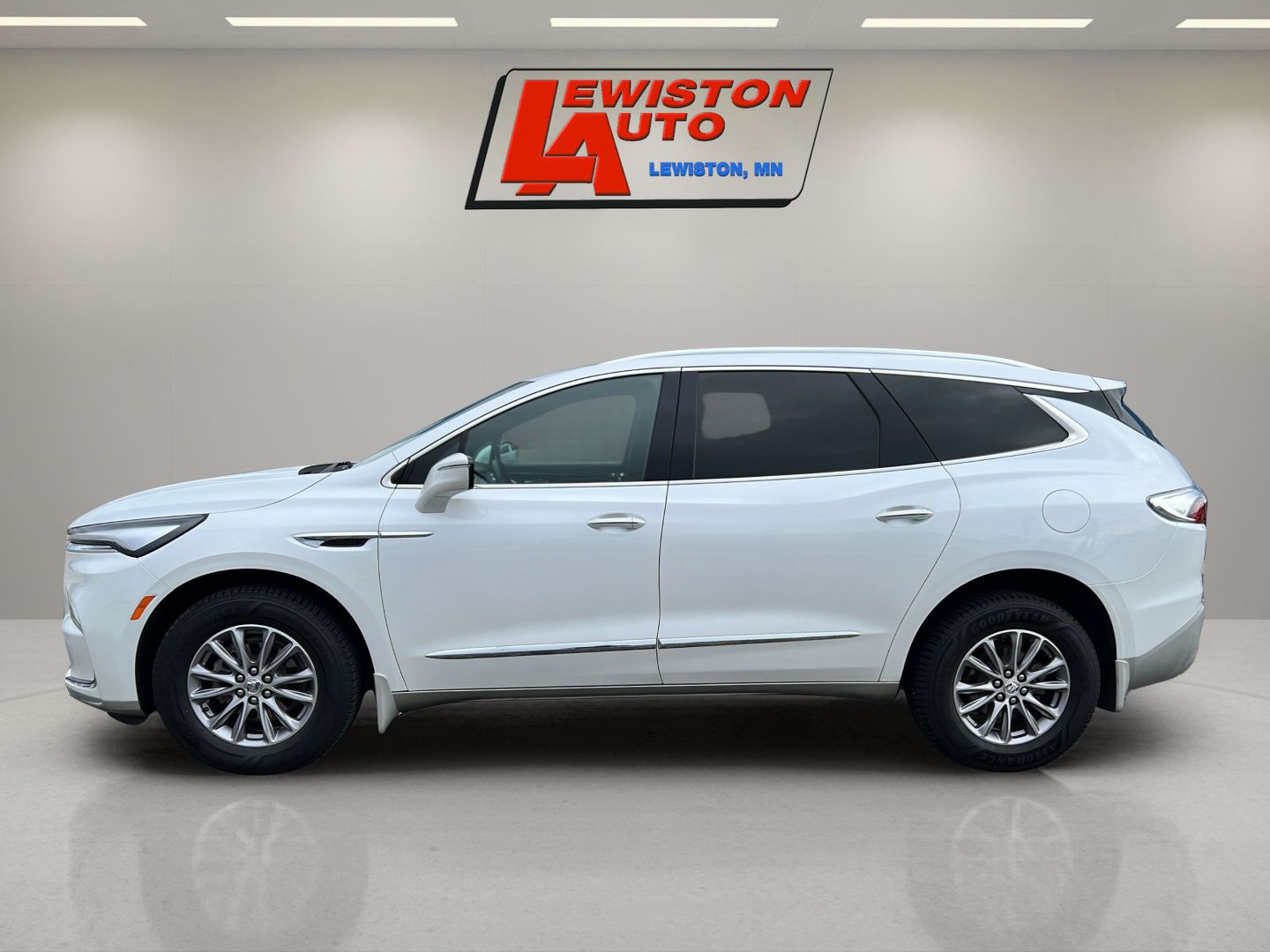 Certified 2023 Buick Enclave Essence w/ Trailering Package, 5000 lbs. AWD/4WD image 10