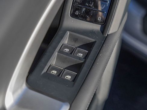 New 2025 Audi Q5 Premium Plus image 16